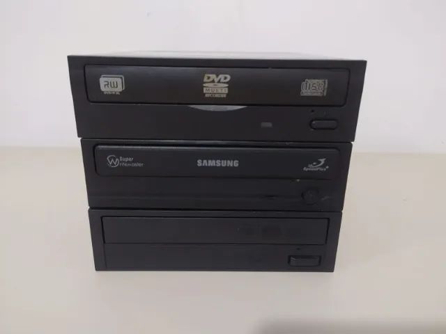 Driver de CD/DVD padrões SATA e IDE
