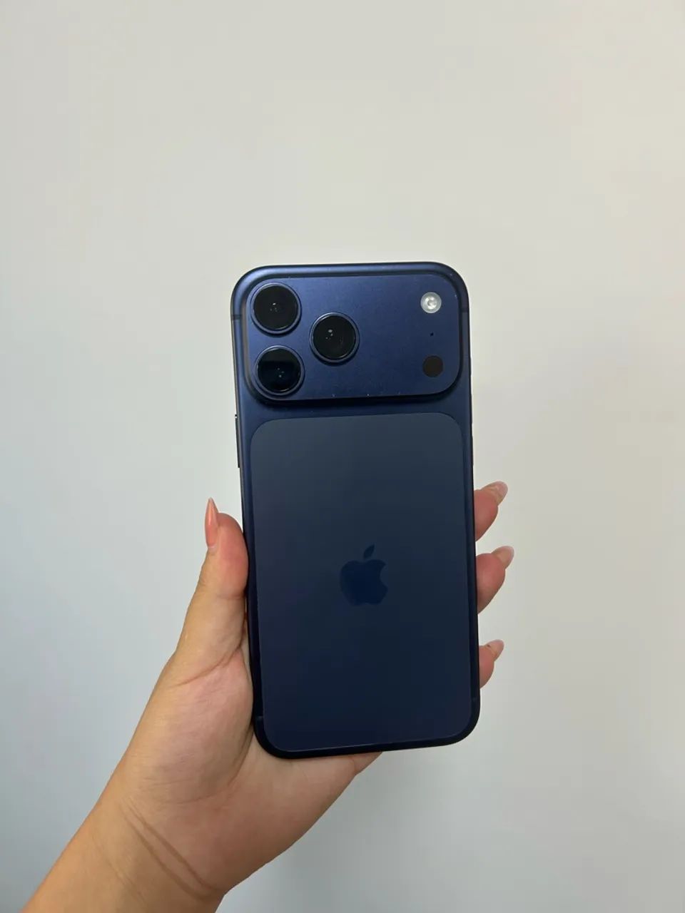 17 pro max 512GB - semi novo 