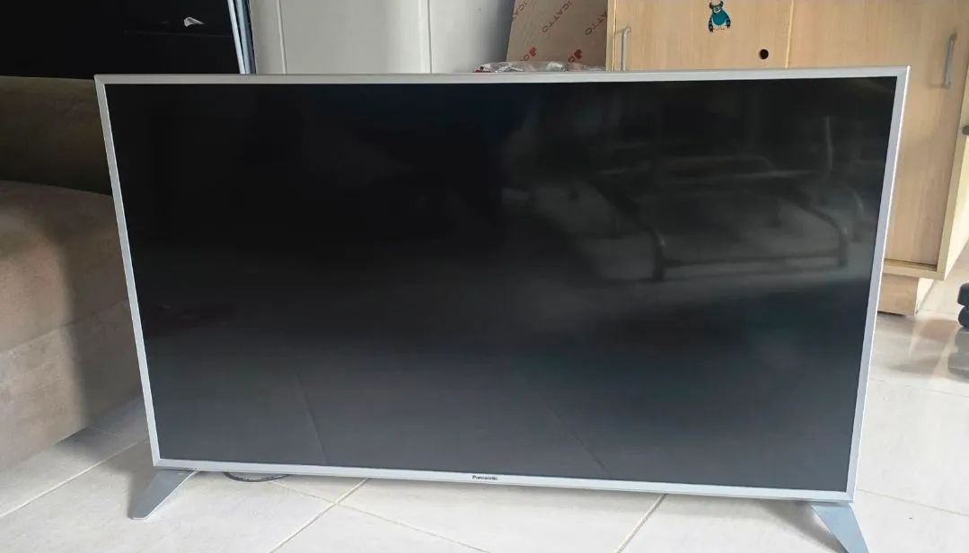 Vendo tv 50 polegadas Panasonic.