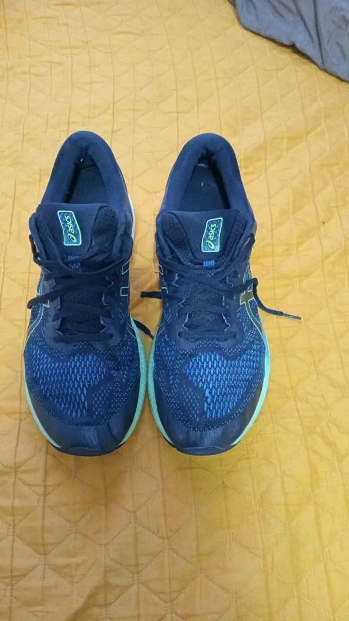 Tênis Asics n48 