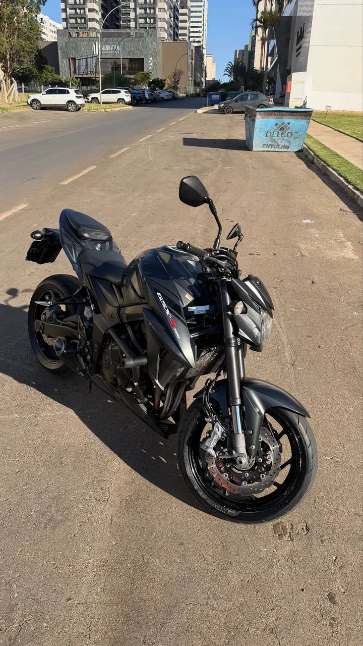 GSX-S 750 - Foto 2