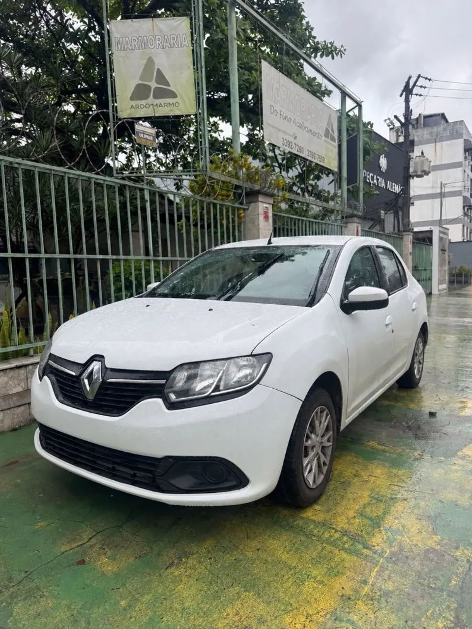Renault Logan Expression Flex 1.0 12V 4P 2017 - Foto 2