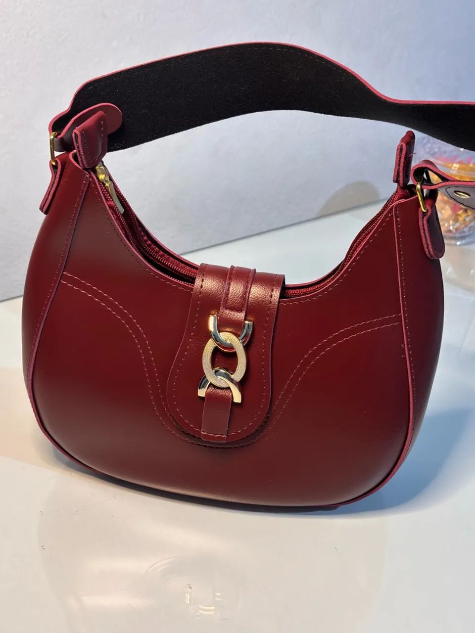 Bolsa meia-lua bordô/vinho NOVA