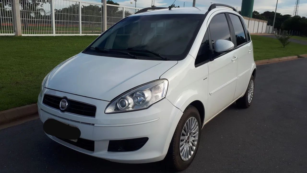 Fiat Idea Essence Dualogic 1.6 Flex 16V 5P 2013