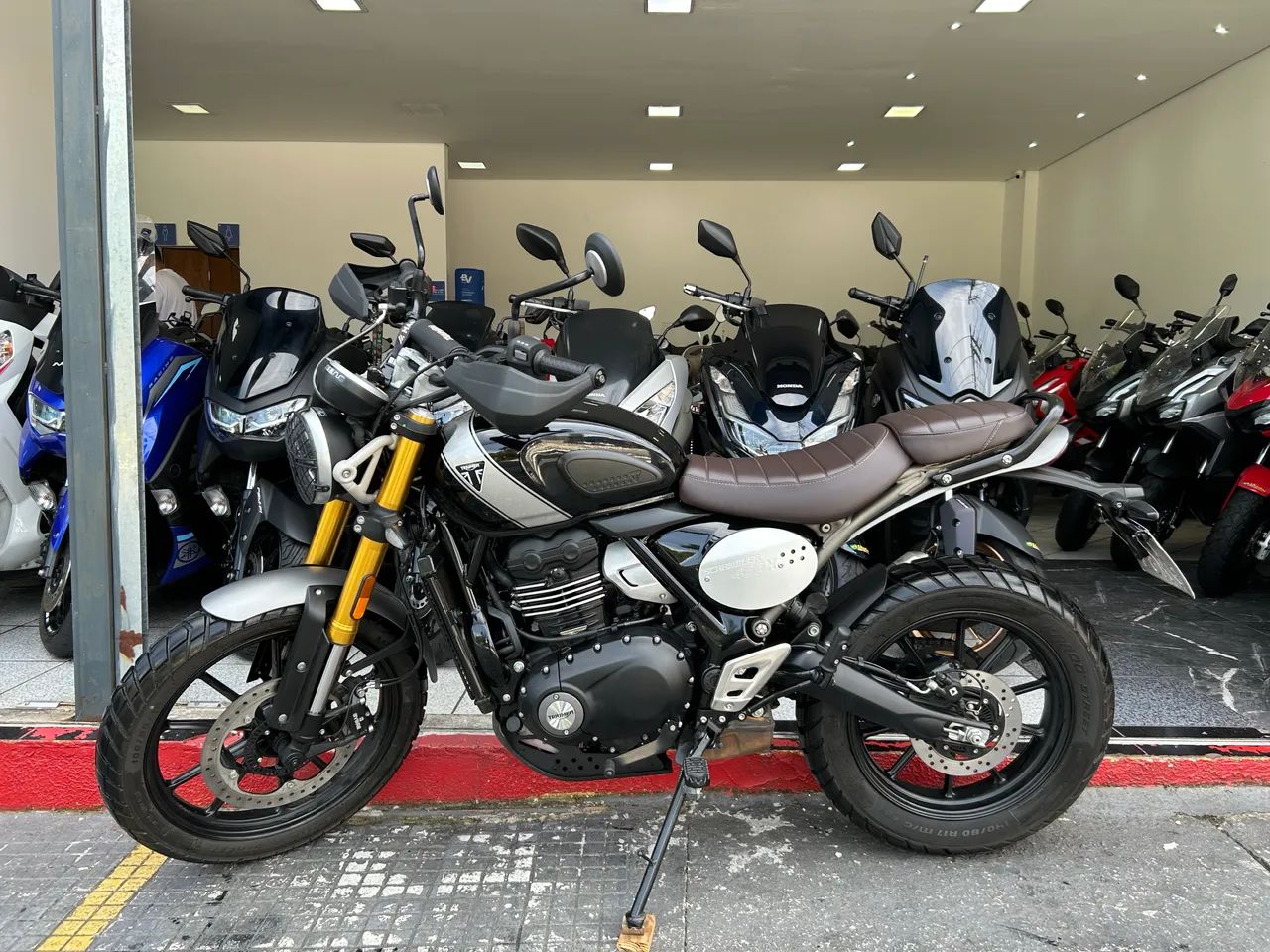 Triumph Scrambler 400x 2025 - Foto 2