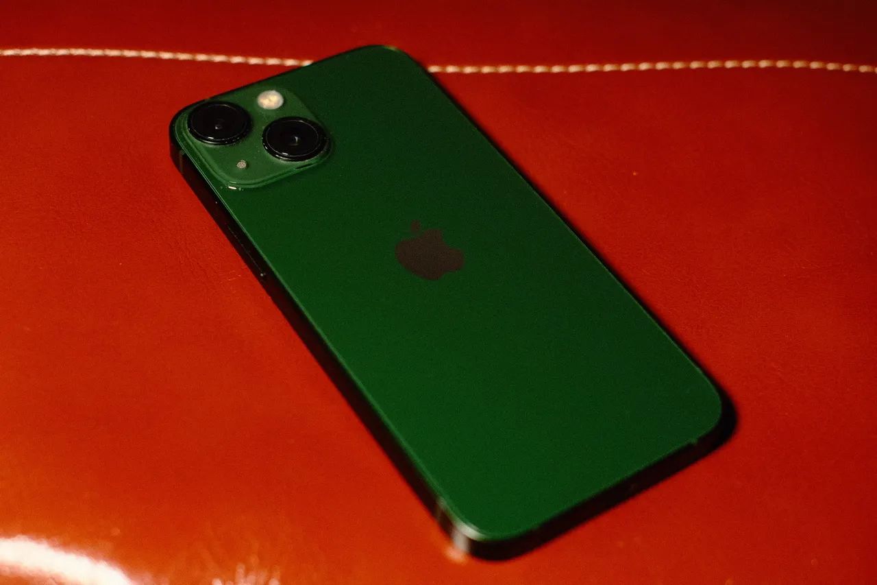 iPhone 13 Mini 256gb Verde Excelente - Celulares e Smartphones