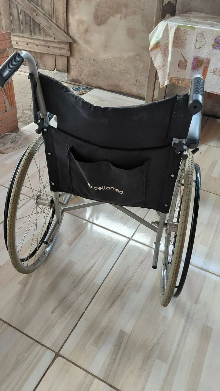 VENDO CADEIRA DE RODAS  - Foto 3