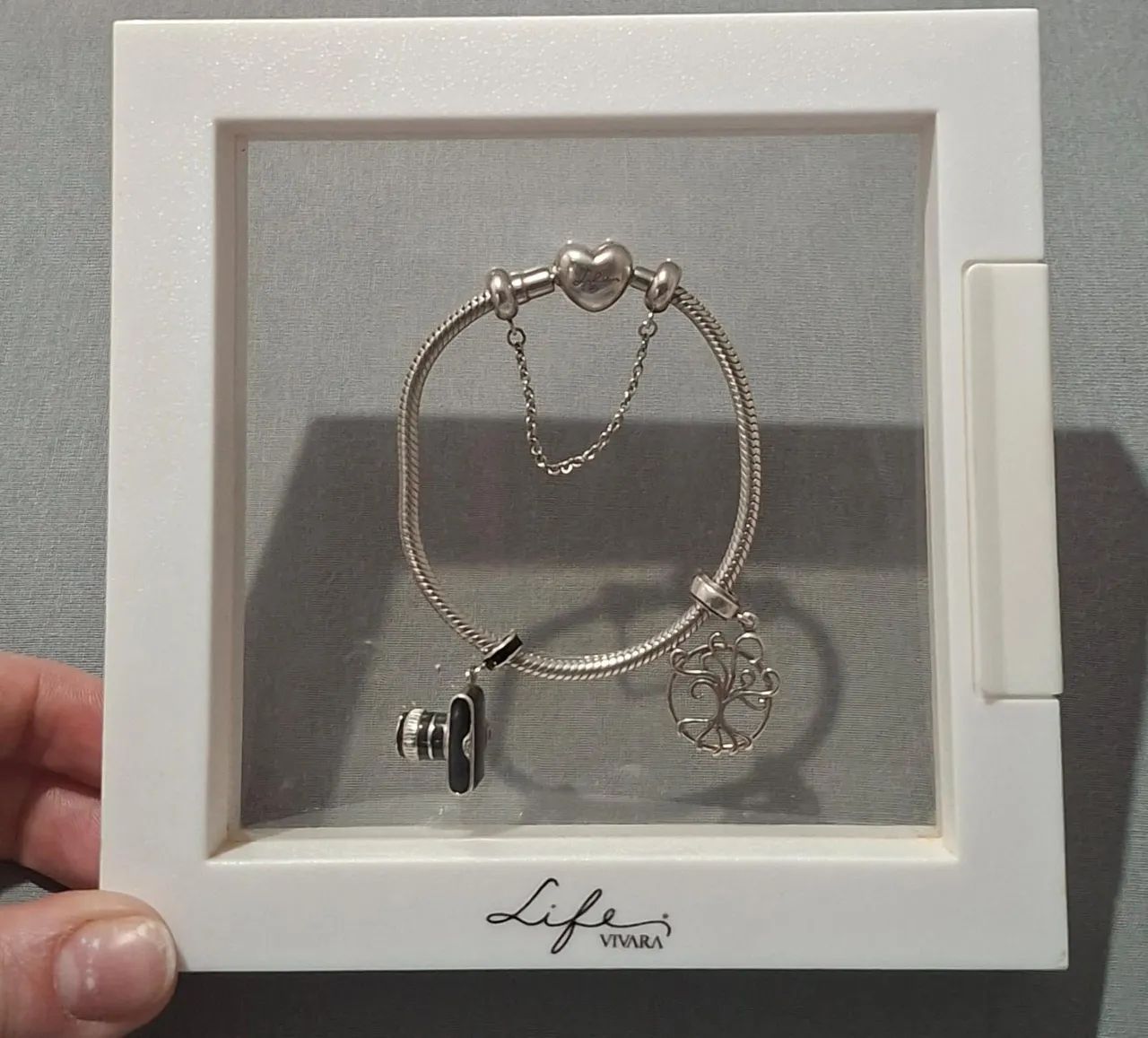 Pulseira Life Vivara com 2 berloques