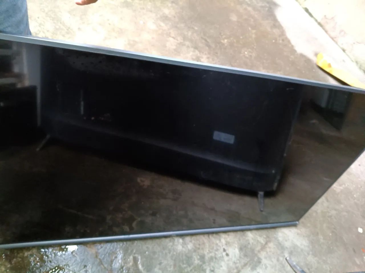 Vendo duas tvs para retirar peças , uma marca TCL 55 polegadas e uma marca LG 60 polegadas - Foto 5
