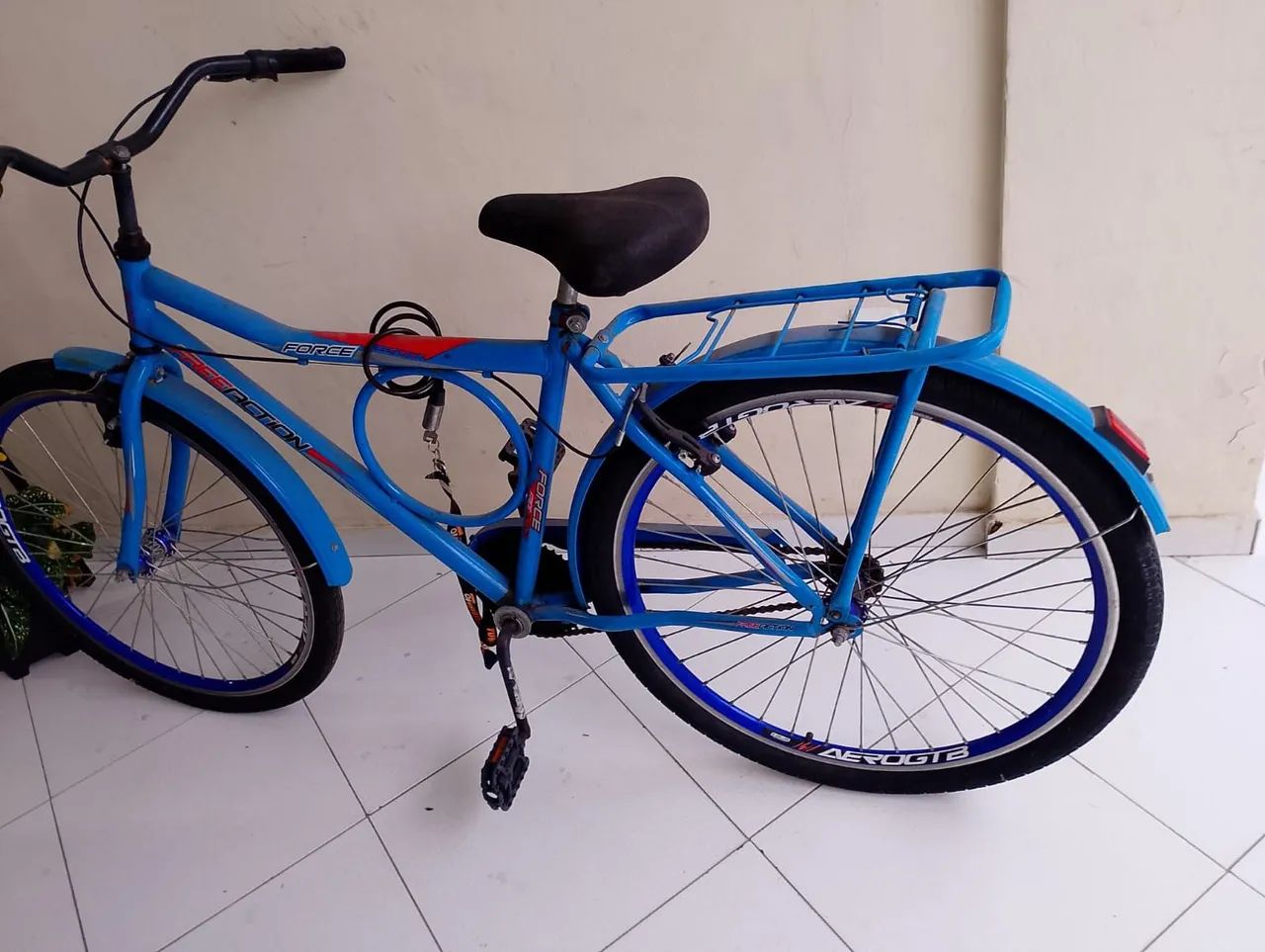 Vendo essa bicicleta semi nova - Foto 2