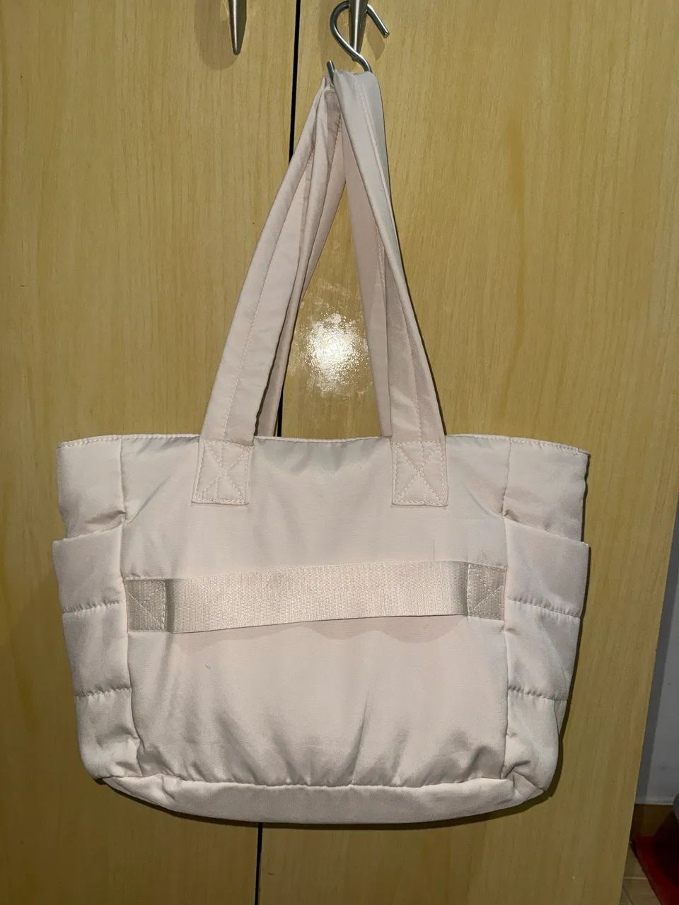 bolsa tote puffer bege  - Foto 2