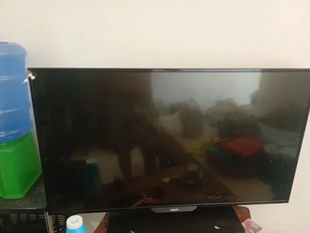Tv smart philips 43 , com defeito na tela - Foto 2