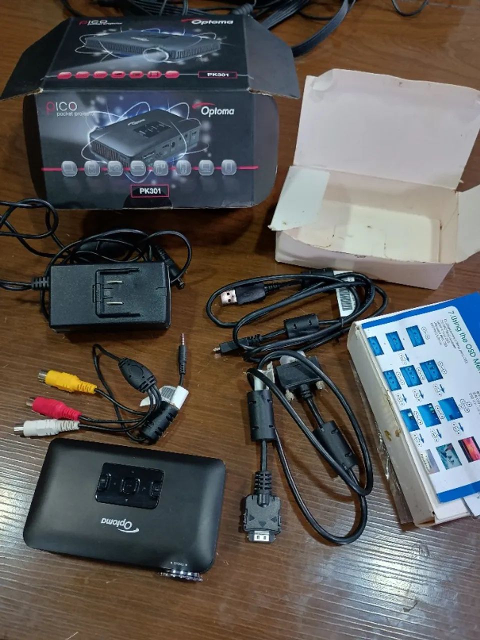 Optoma Pico PK301, um mini projetor portátil de bolso (para reparo) NO ESTADO