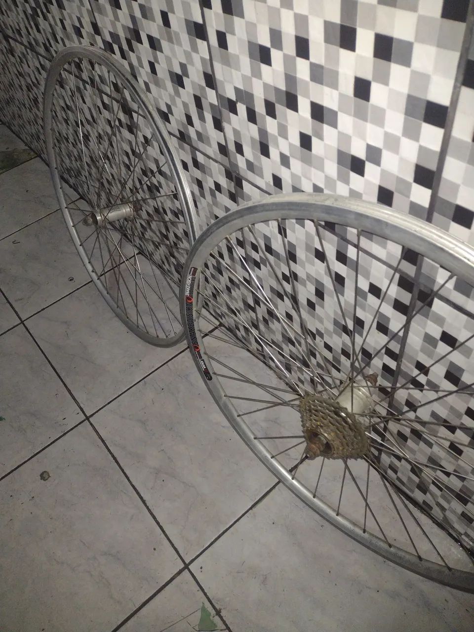 Par de rodas ótimo estado de uso  - Foto 3