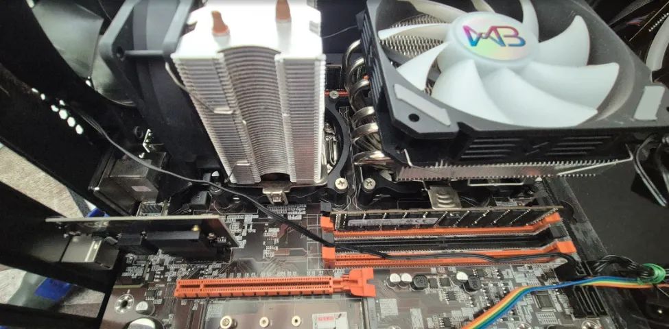 PC Dual Xeon 2660 V4 com 128GB RAM DDR4 e GPU Intel Arc A380 - Foto 5