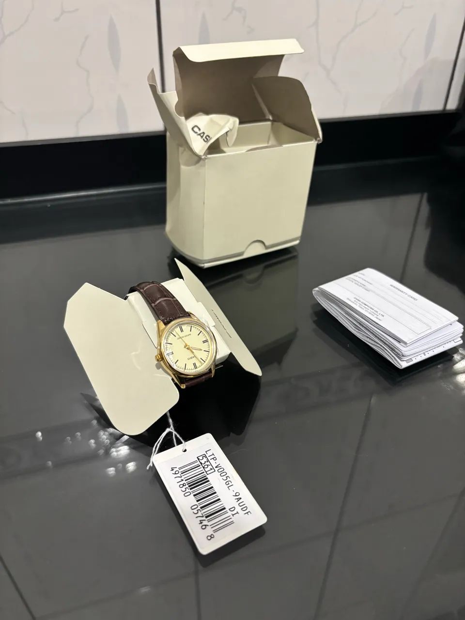 Relógio quartzo Casio com pulseira de couro marrom - Foto 2