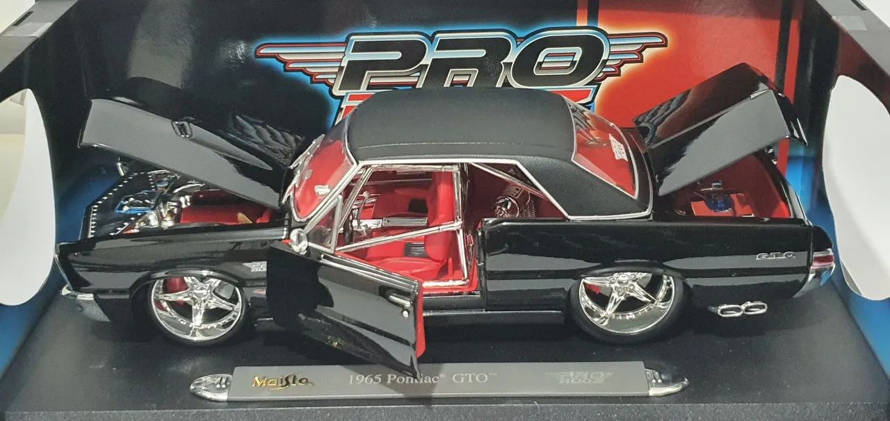Pontiac GTO 1965 Série Pro-Rodz MAISTO 1:18<br>Maisto - Escala 1