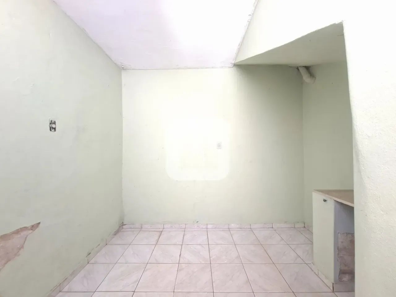 Comodo comercial para locação no bairro Saraiva - Foto 4