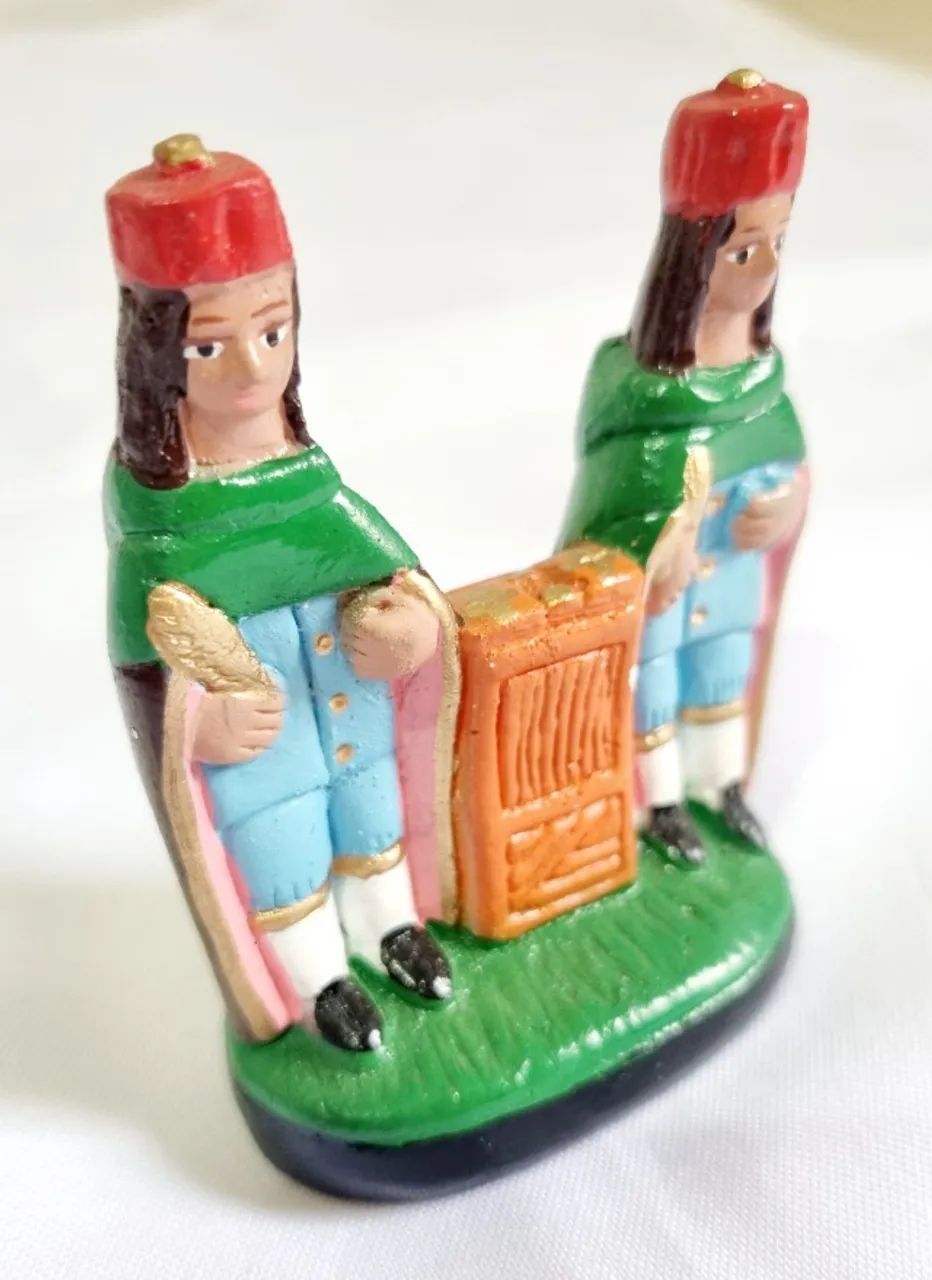 Imagem Cosme e Damião Erê 10cm em Gesso - Foto 3