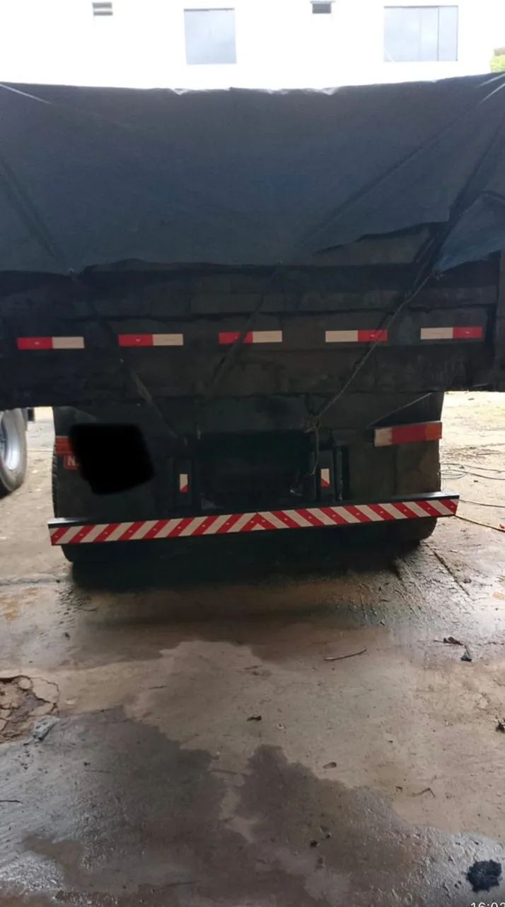 MERCEDES BENZ 6X4 TRAÇADO BASCULANTE ANO 2011 - Foto 3