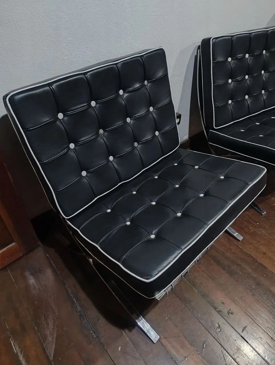 Par de poltronas Barcelona 