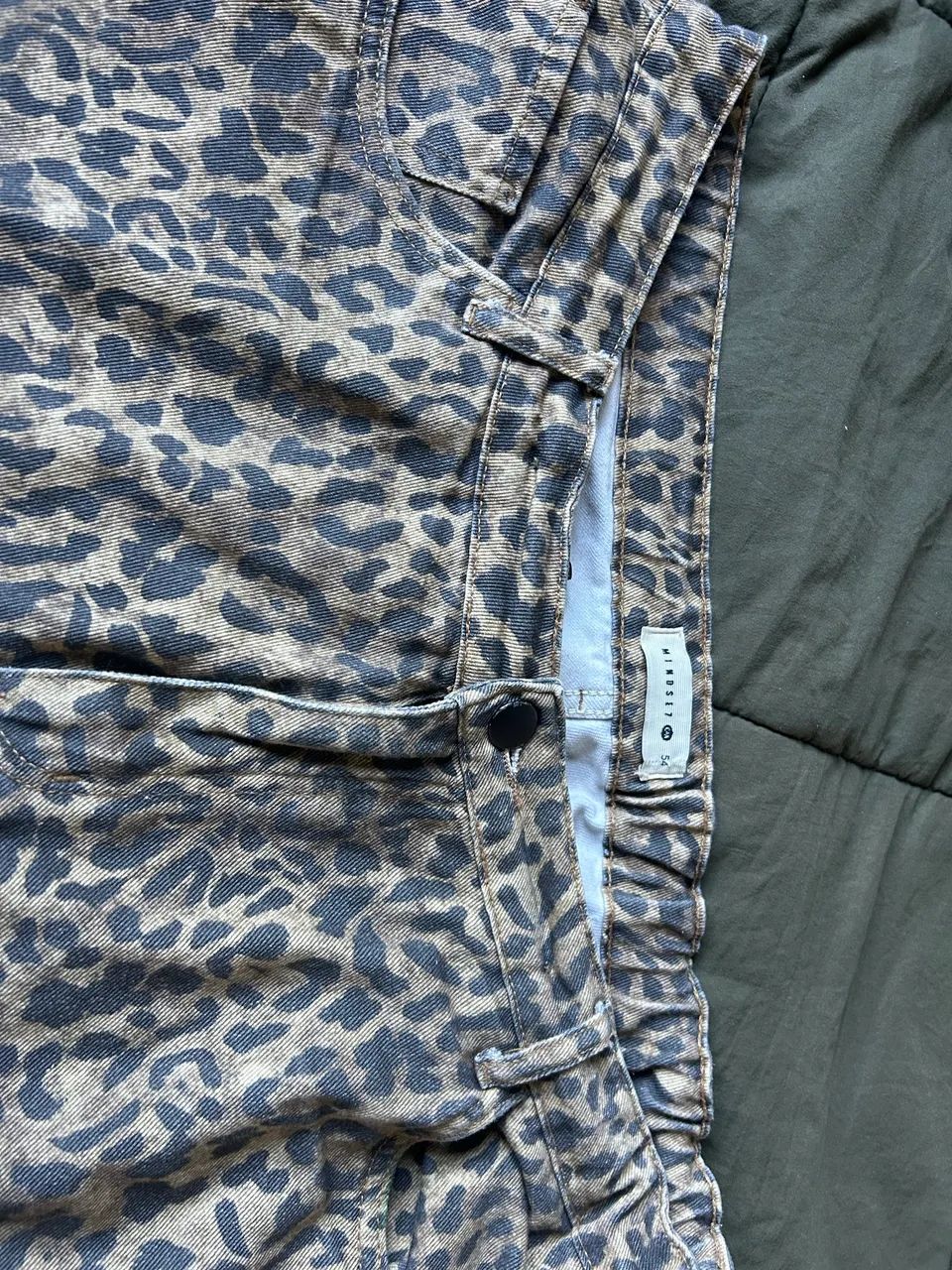 Calça estampa de onça- plus size 54 - Foto 4
