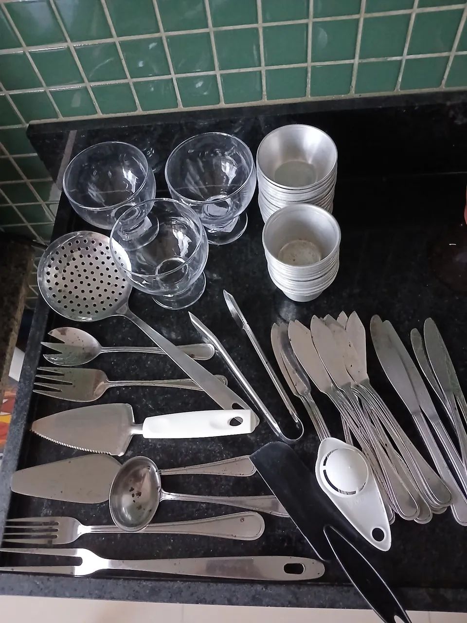 Kit com 63 utensílios