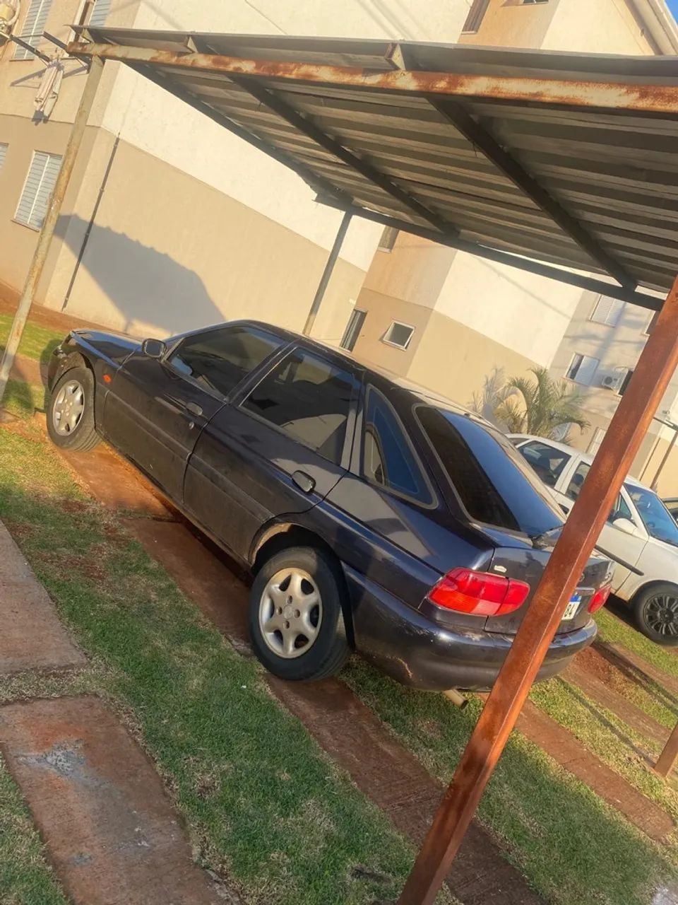 Ford Escort GLX 1.8i 16V 4P 2000