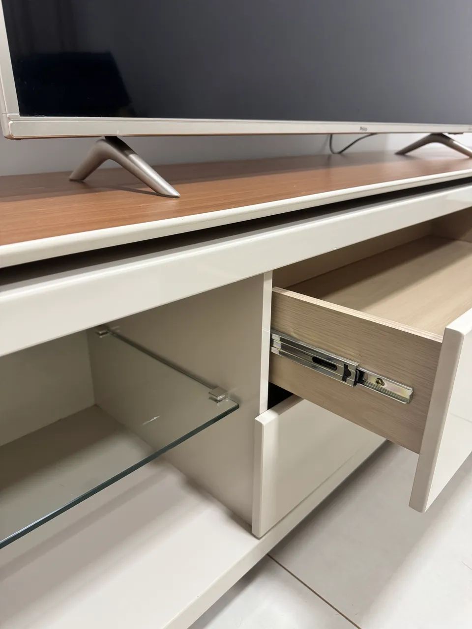Rack de MDF Laqueado  (2.40 cm) para sala de tv  - Foto 5