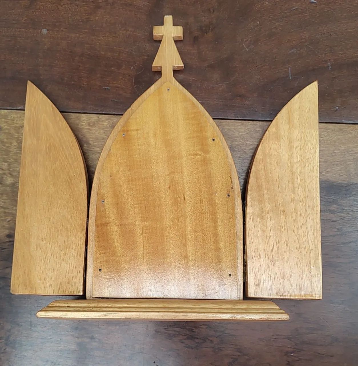 Capela madeira Mãe Rainha 28 cm - Foto 4