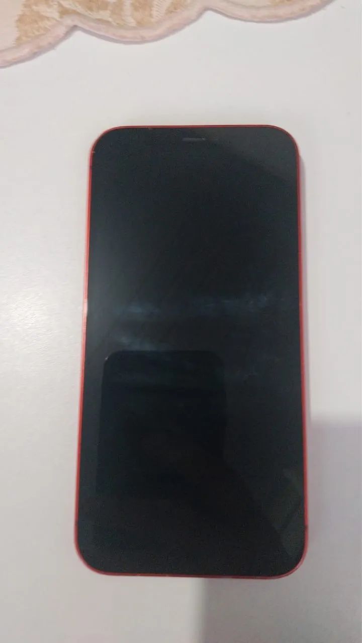 iPhone 12 Red