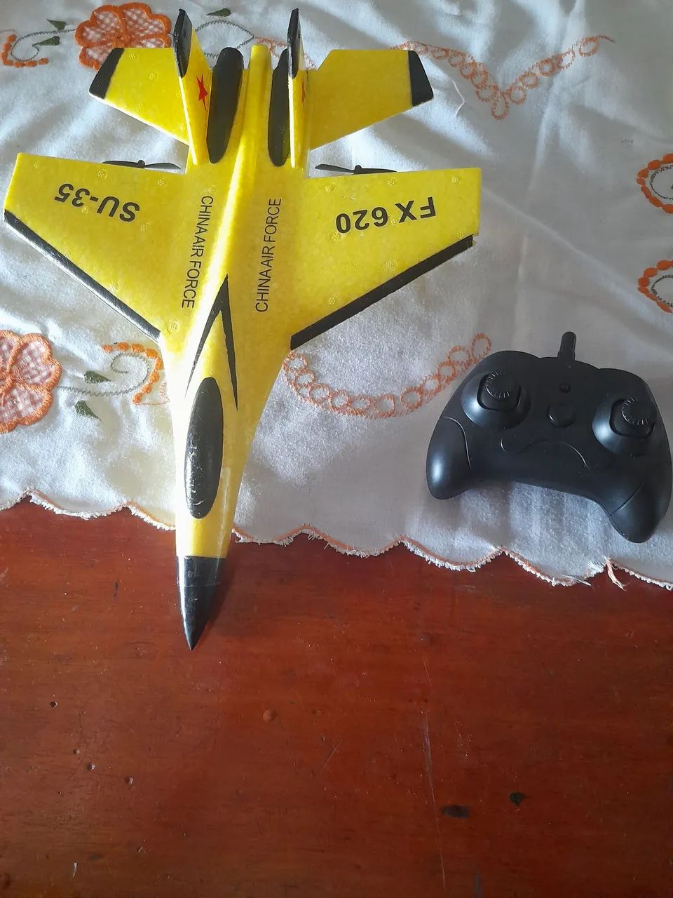 Aviao de controle remoto