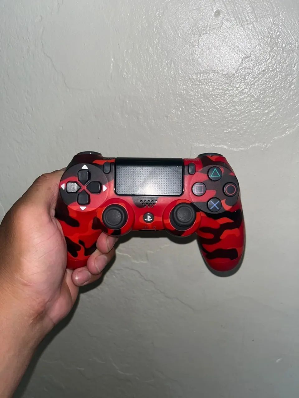 Ps4 com 2 controles e alguns jogos  - Foto 3
