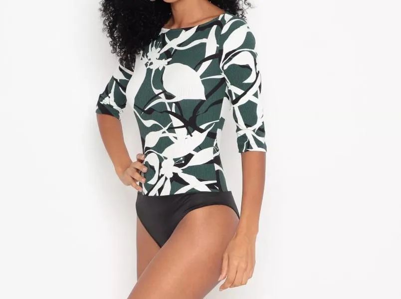 Body estampado com detalhes nas costas  marca Forum 