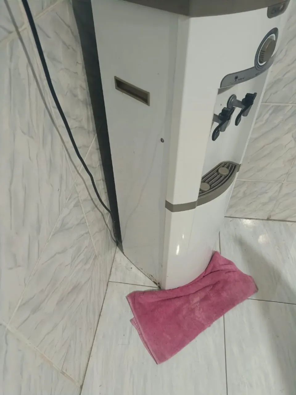 Gelagua de torre Esmaltec - Foto 3