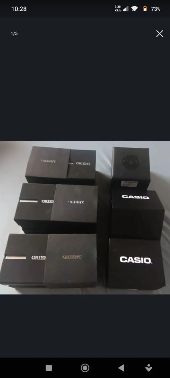 Caixas vazia para relógio com almofadas originais. 