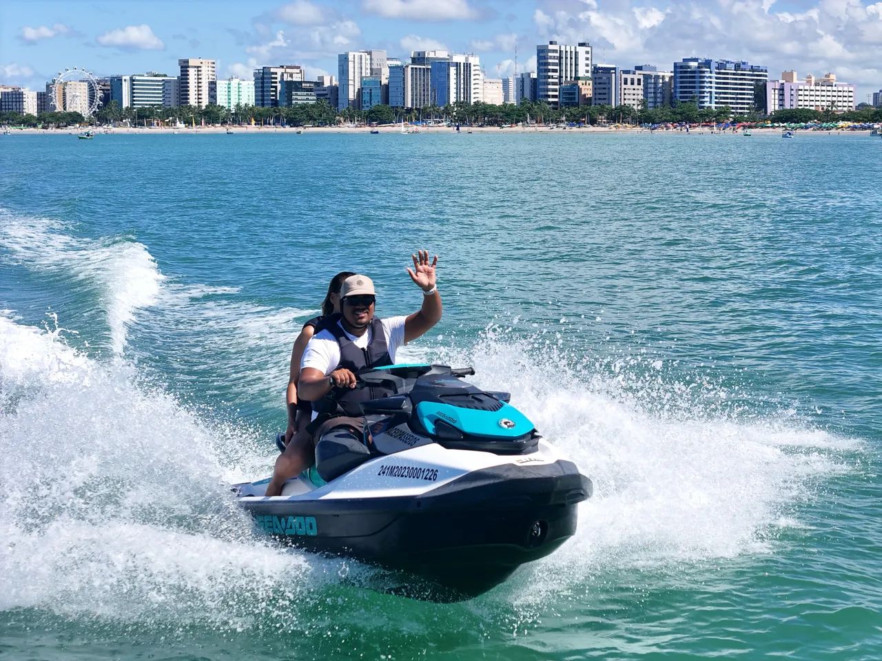 ? VAGA PARA VENDEDOR(A) DE PASSEIOS DE JET SKI  - Foto 3