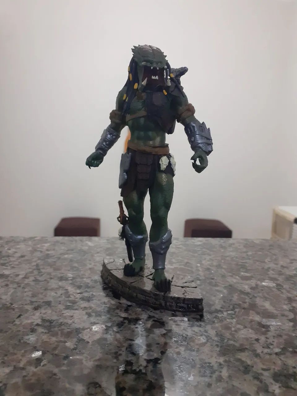 Boneco de coleção Predador 