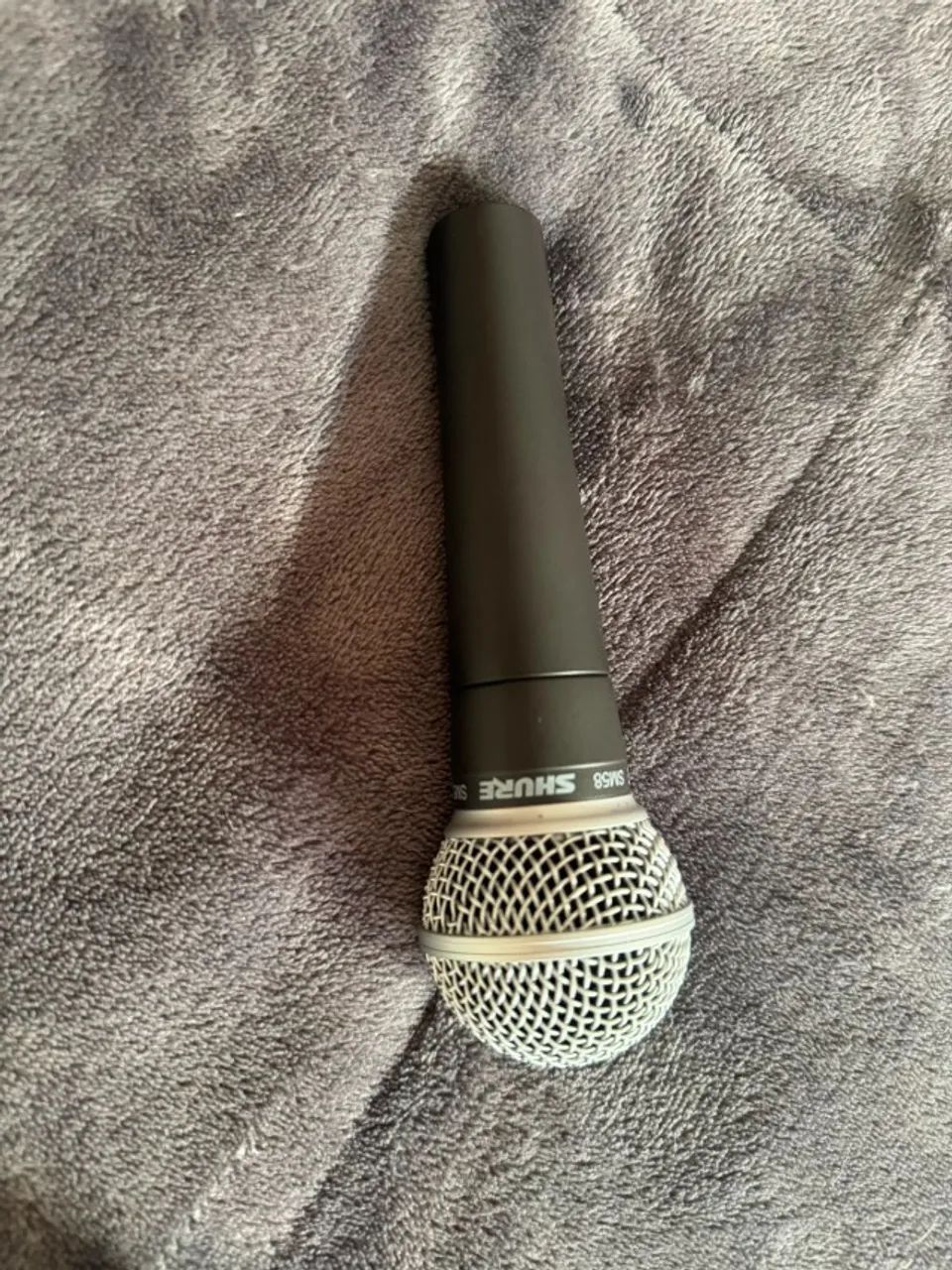 Microfone Shure SM58 + Caixa, Estojo e Suporte - Foto 2