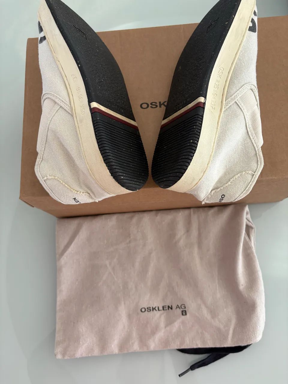Tênis Osklen off white 35 feminino - Foto 5