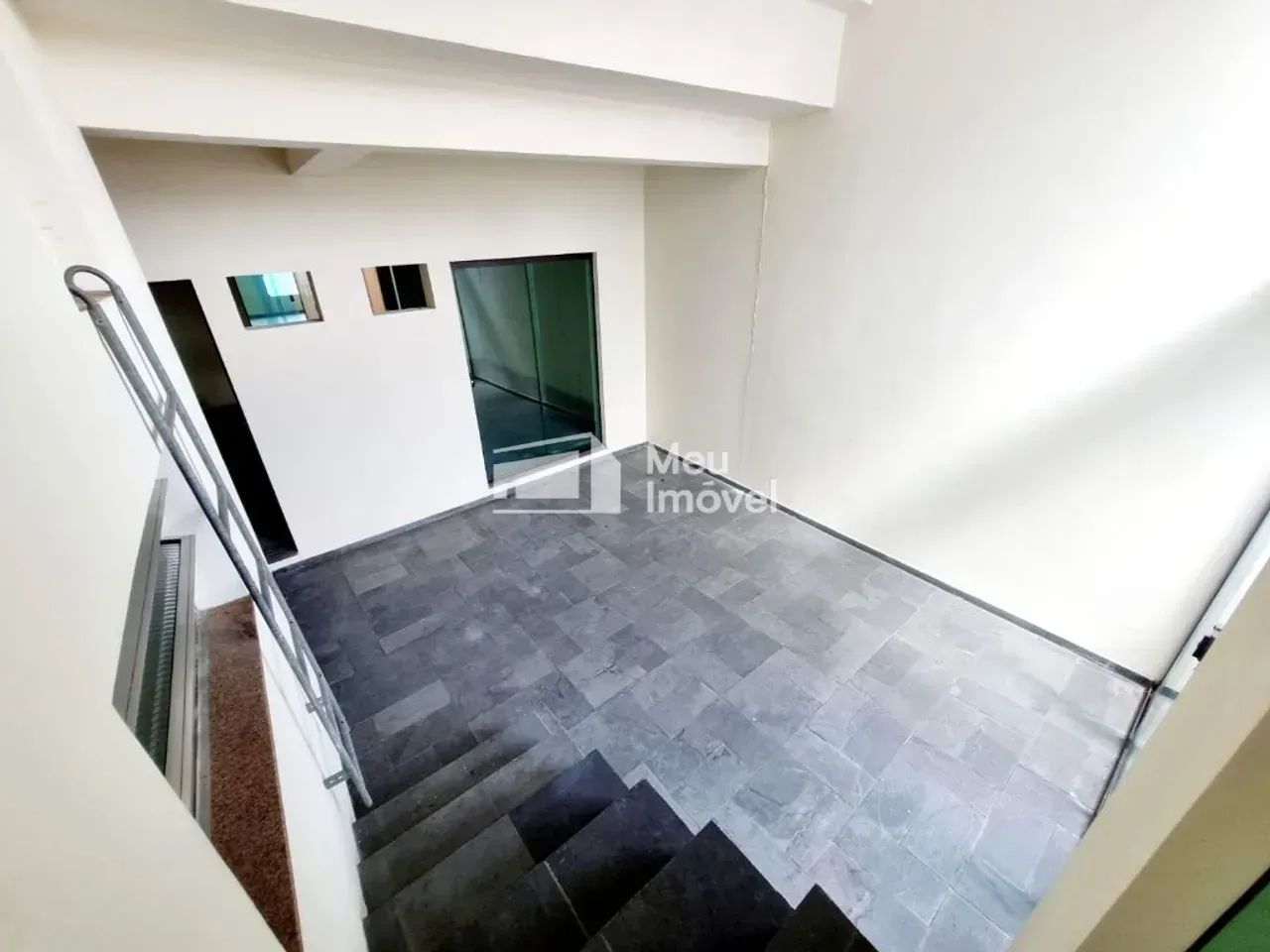 Imóvel para aluguel tem 180 metros quadrados com 3 quartos em Centro - Jacareí - SP - Foto 2