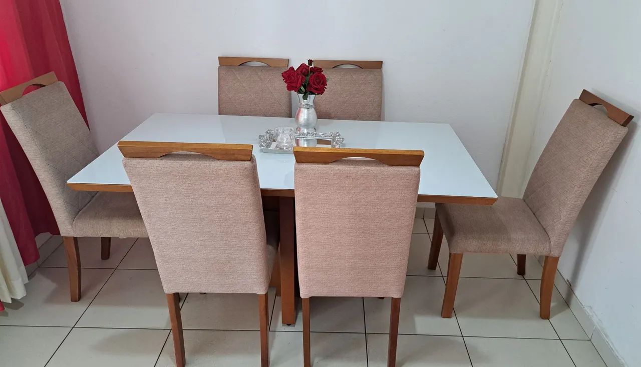 Mesa com 6 cadeiras acolchoadas (MDF) - Foto 3