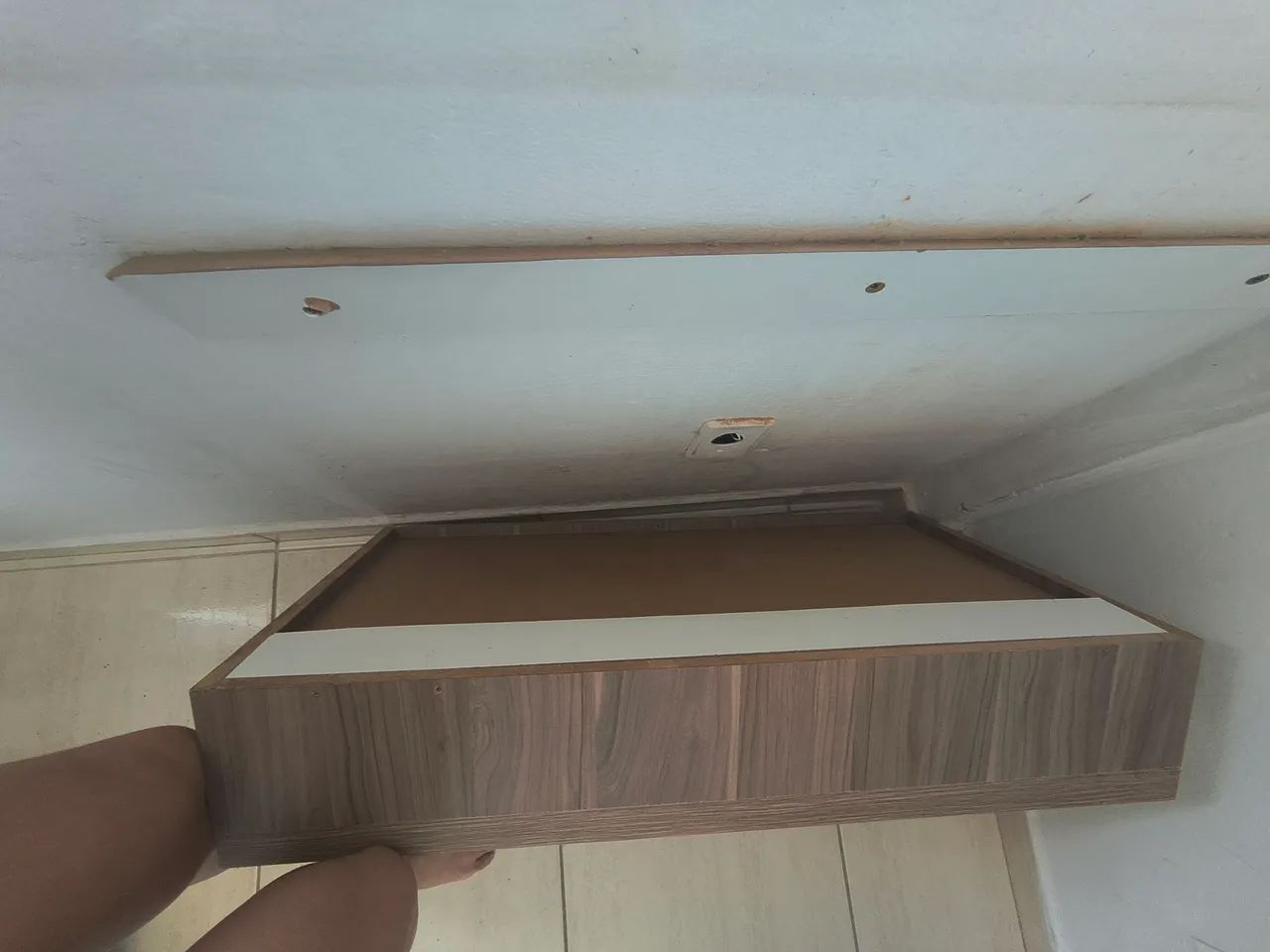 Mesa dobrável de parede em MDF - compacta e moderna440255579350650883