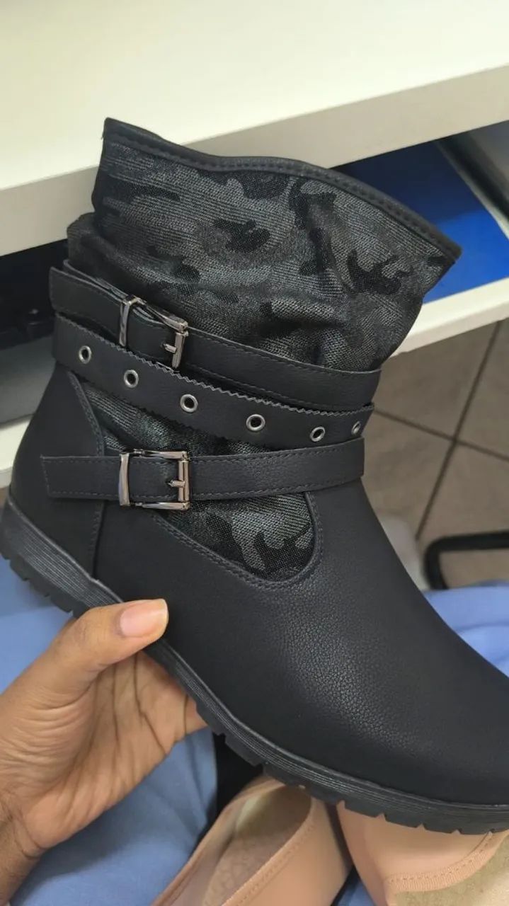 Bota preta 