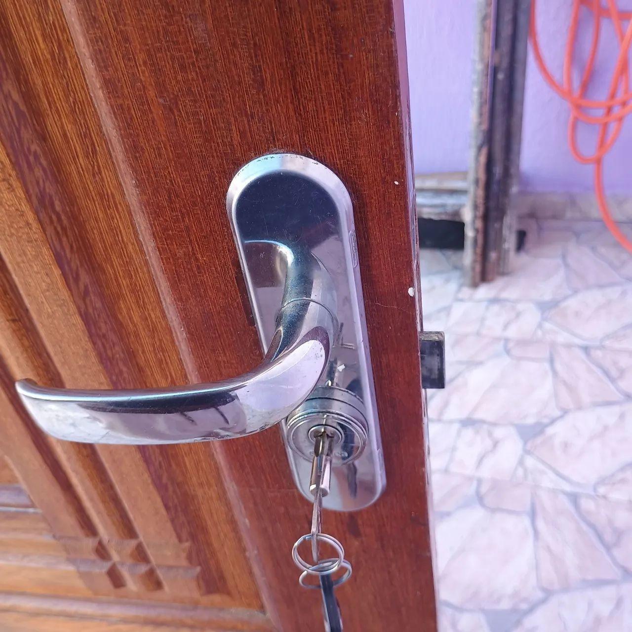 Venda de Porta usada - Portas e Janelas - Cidade Industrial