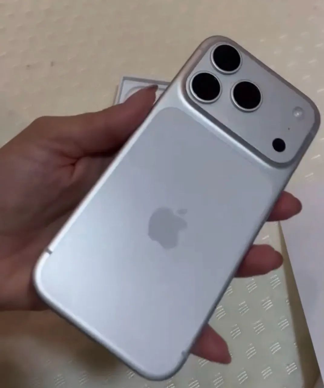 iPhone 17 pro 