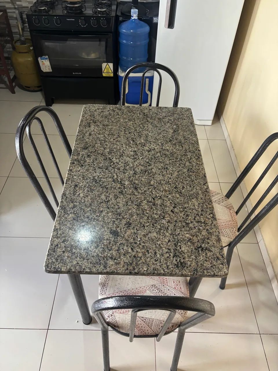 Mesa com 4 cadeiras  - Foto 5