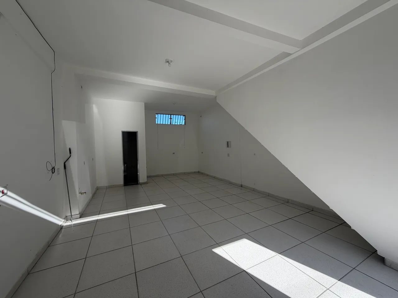 Alugo Salão Comercial. R$1.500,00 - Foto 3