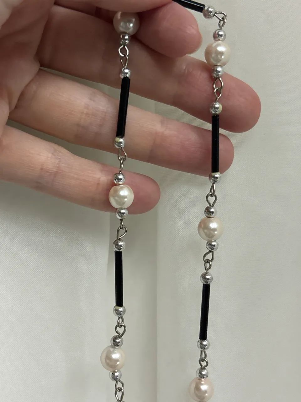 Colar Grande Preto e Pérolas Acessórios  - Foto 3