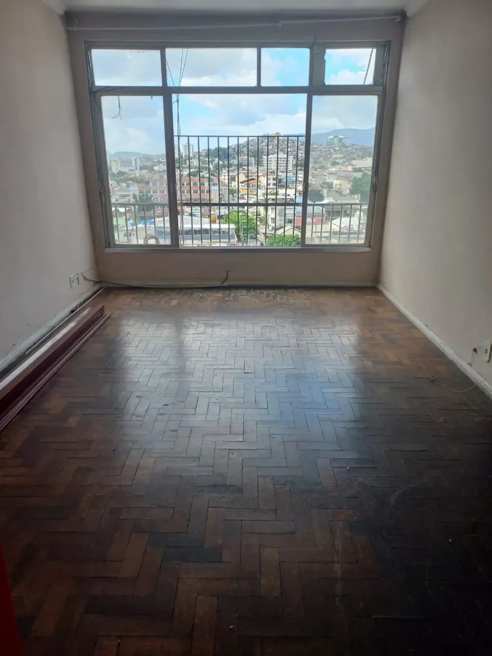 EXCELENTE IMÓVEL EM ÓTIMA LOCALIZÇÃO - Foto 2